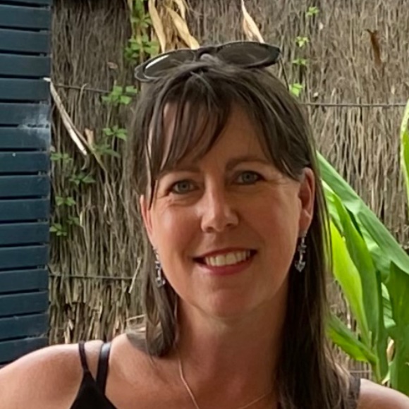 Meet your Posher, Benita - Picture 1 of 1